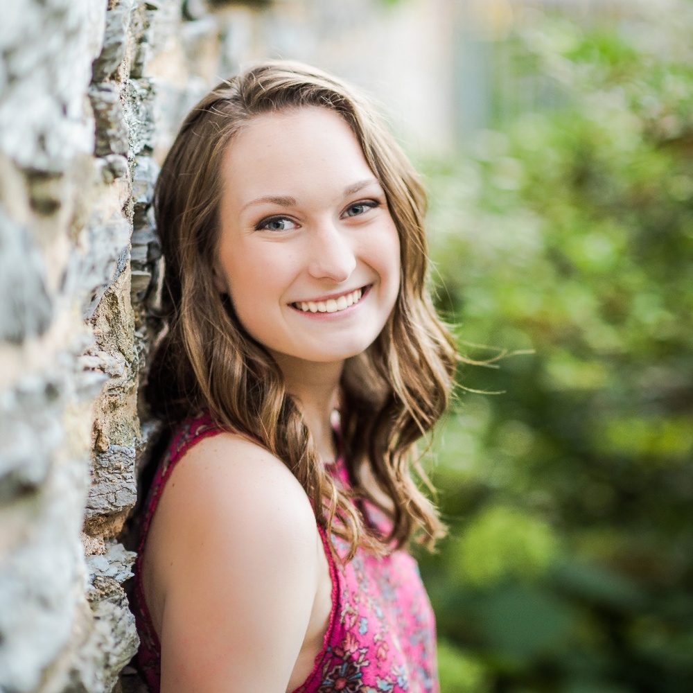 Meet your Posher, Lauren!